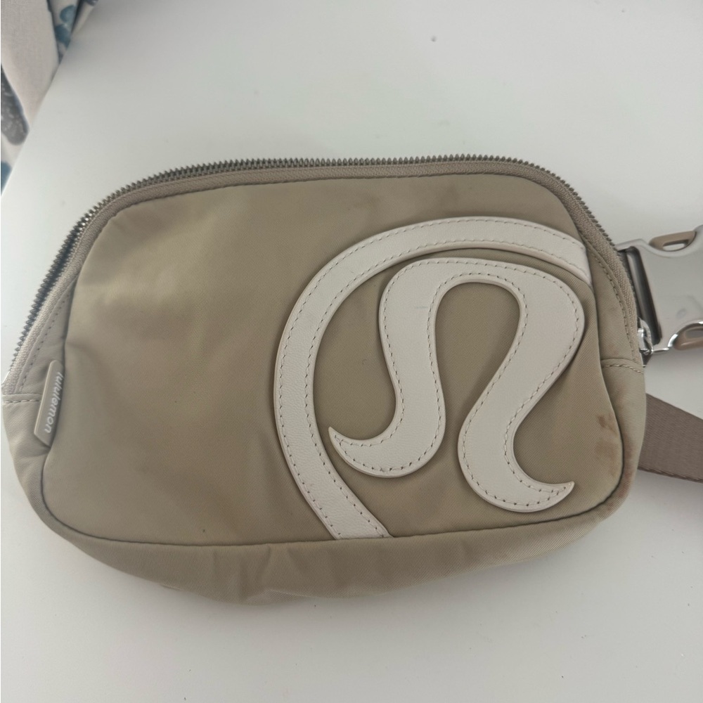 Lululemon beige belt bag